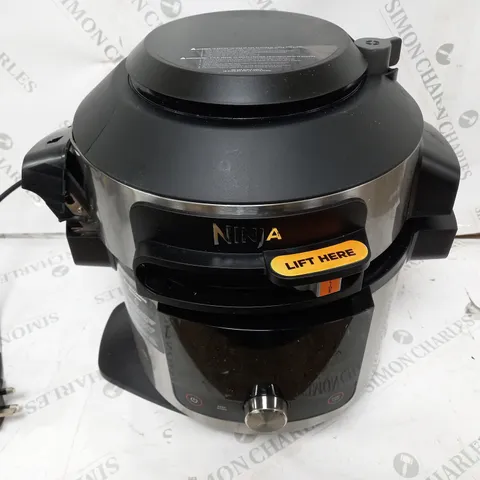 NINJA FOODI 8 IN 1 MULTI COOKER
