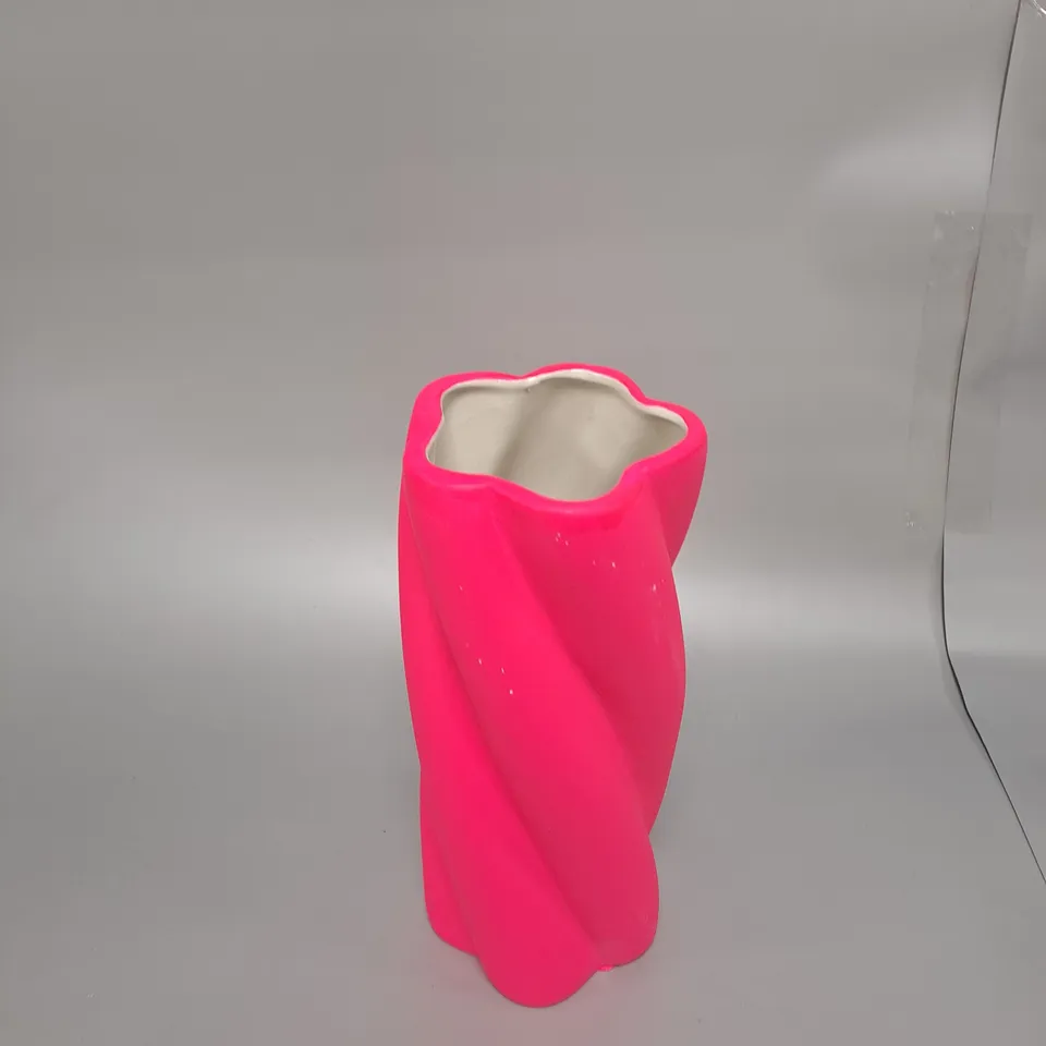 PINK MYSTIC TWISTED VASE 