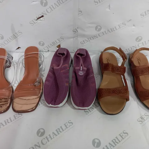 BOX OF APPROXIMATELY 10 ASSORTED PAIRS OF SHOES IN VARIOUS STYLES AND SIZES ,TO INCLUDE OSOS DESIGN, M FASHION, TATTERS, ETC