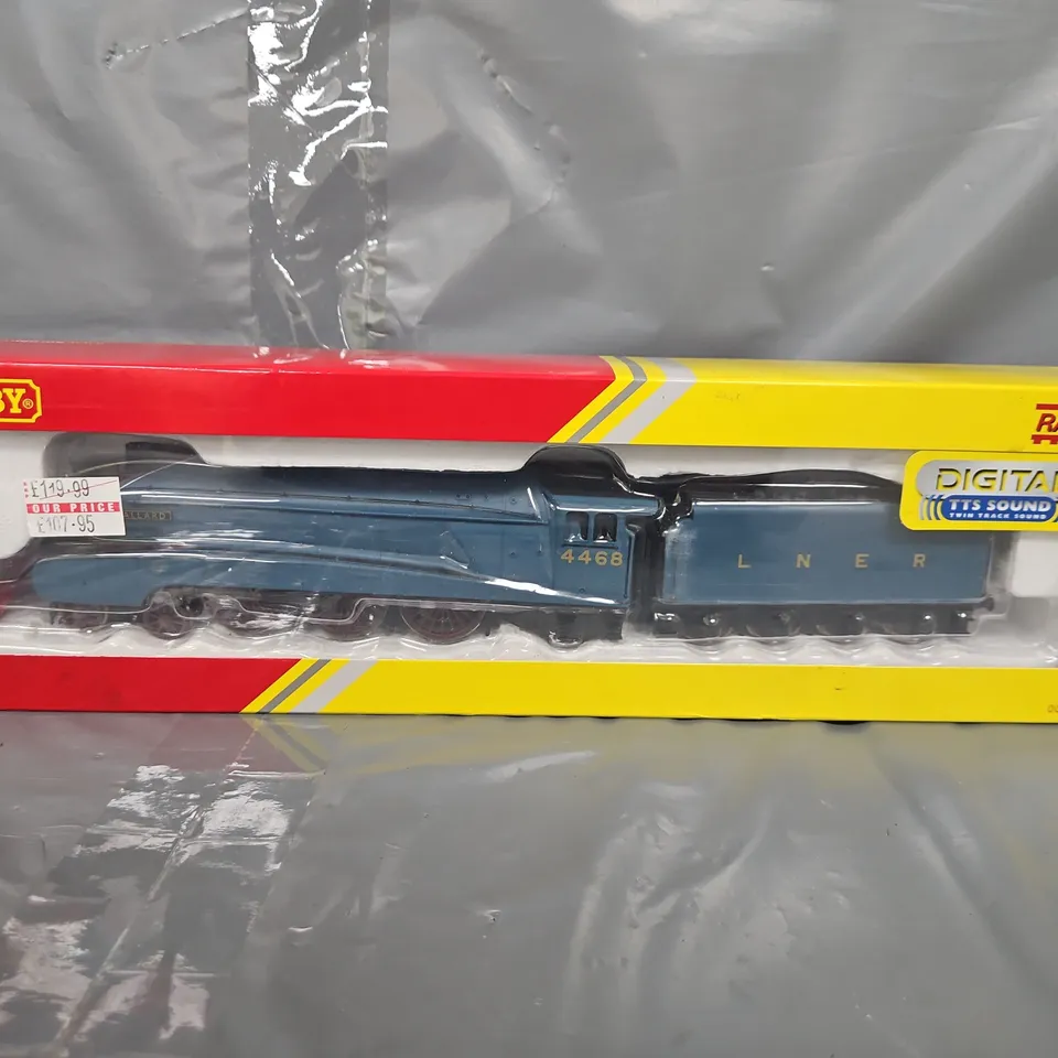 HORNBY RAILROAD - MALLARD LNER CLASS A4