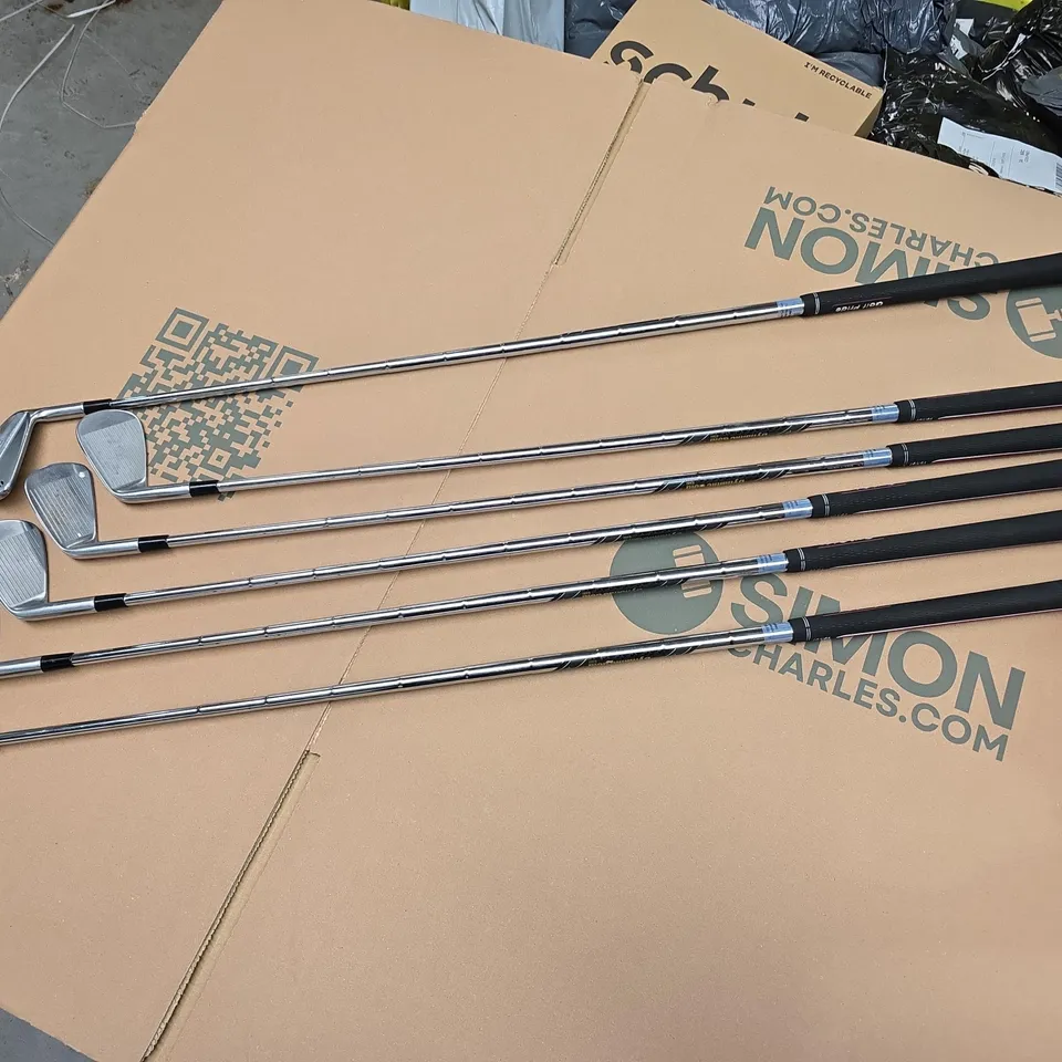 LOT OF 6 GOLF PRIDE ALIGN DYNAMIC GOLD S300 P.770 GOLF CLUBS