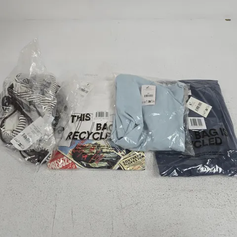 APPROXIMATELY 15 ASSORTED CLOTHING ITEMS IN VARIOUS SIZES, COLOURS & STYLES TO INCLUDE EVERYDAY FIT T-SHIRT, BOXY FIT GRAPHIC TEE, SCOOP NECK HALTER BIKINI TOP, ETC
