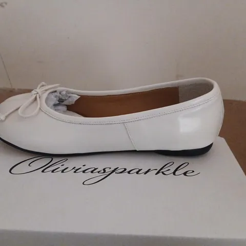 OLIVIA SPARKLE WHITE BALLET FLATS β BOXED