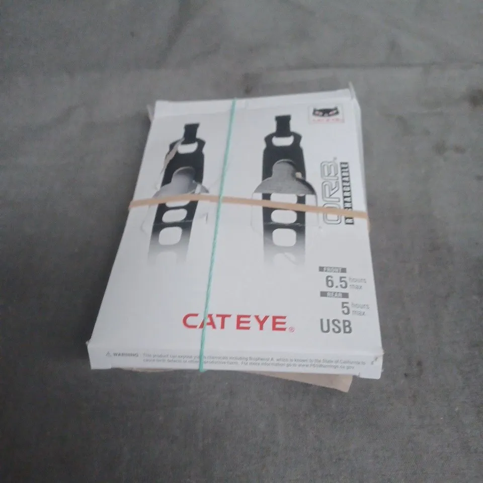 APPROXIMATELY 15 ASSORTED HOUSEHOLD ITEMS INCLUDING CARBON BLOCK FILTER , CAT EYE USB AND PICTURE HANGERS