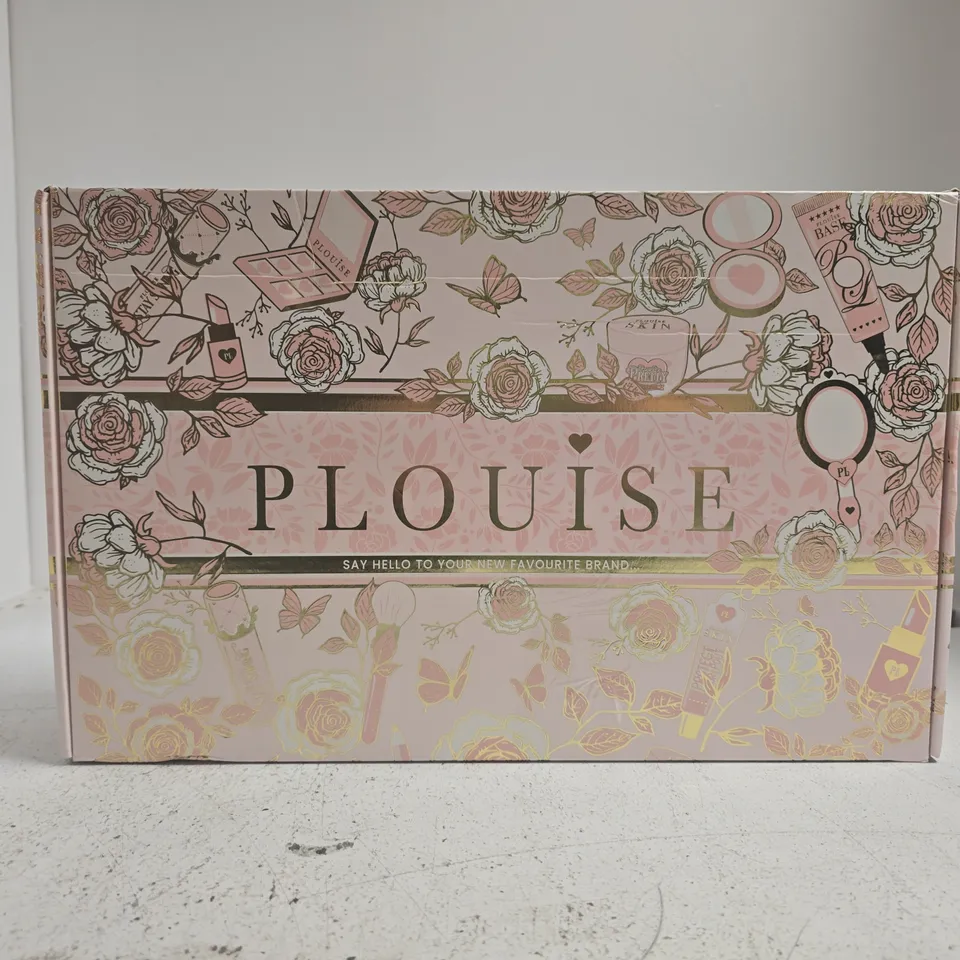 P.LOUISE MYSTERY COSMETIC GIFT SET