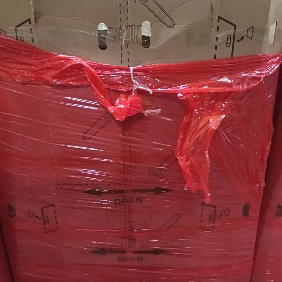 PALLET CONTAINING A LARGE QUANTITY OF ITEMS TO INCLUDE -LED BATHROOM MIRROR, GLASS VASE, HOLE PUNCHER ETC