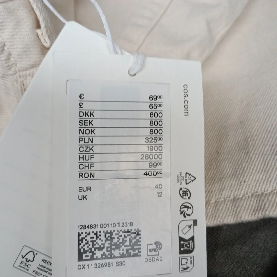 COS WOMEN'S SHORTS – LIGHT BEIGE, UK 12