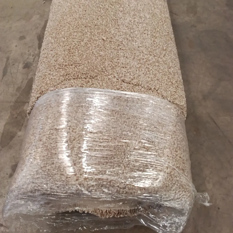 ROLL OF DELIGHTFUL THATCHED ROOF APPROX SIZE: 1.8M X 5M