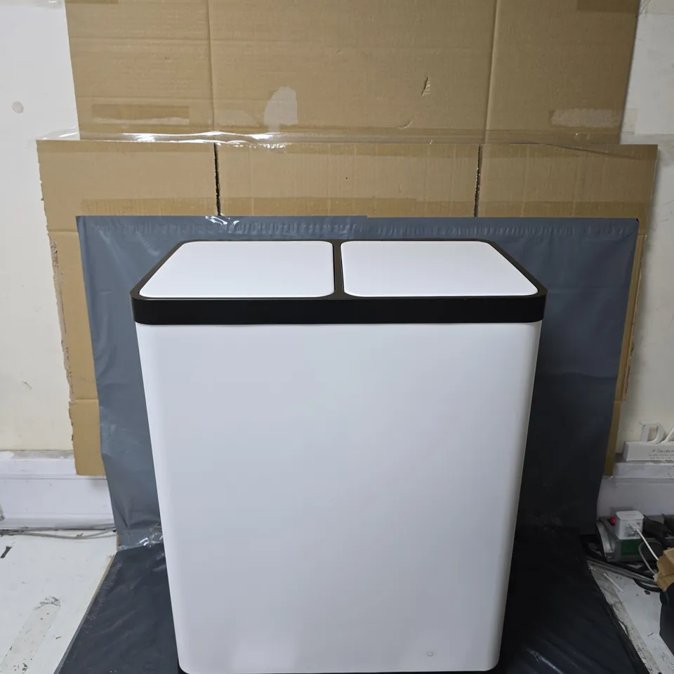 DUAL PEDAL BIN IN WHITE