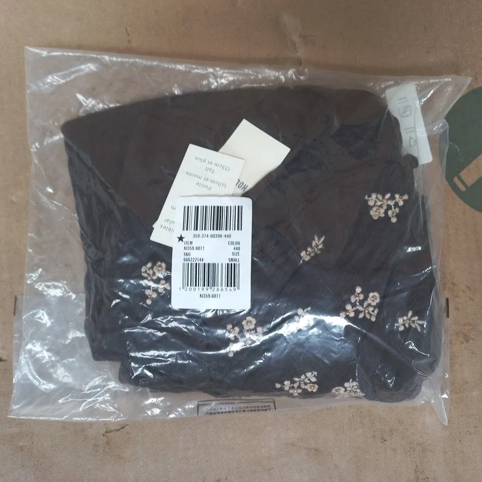 BAGGED HOLLISTER SMOCKED WAIST MINI DRESS IN CHOCOLATE SIZE SMALL