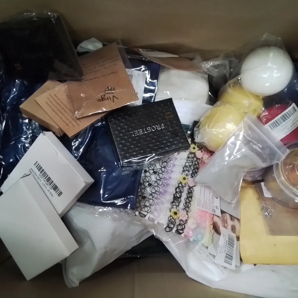 BOX CONTAINING MIXED FASHION ITEMS,  CLOTHING, SILVER PLATE AND COSTUME JEWELLERY ETC.