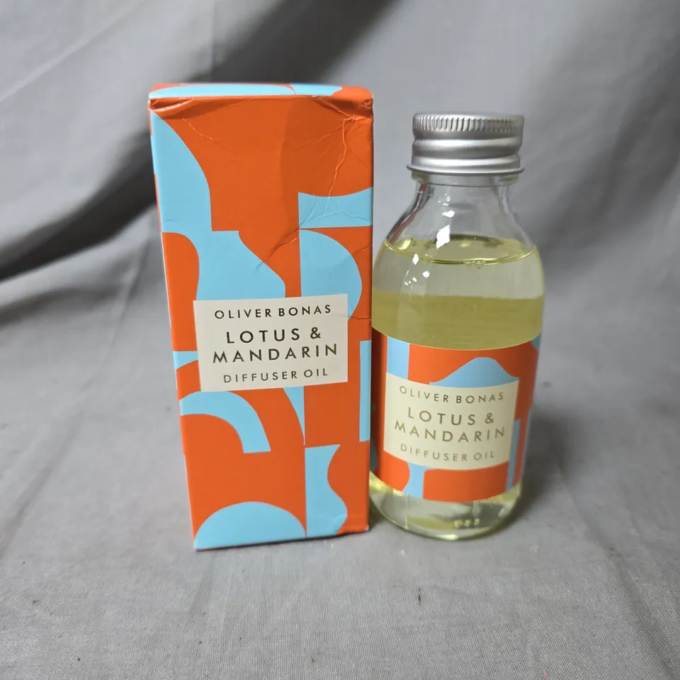 BOXED OLIVER BONAS LOTUS & MANDARIN DIFFUSER OIL