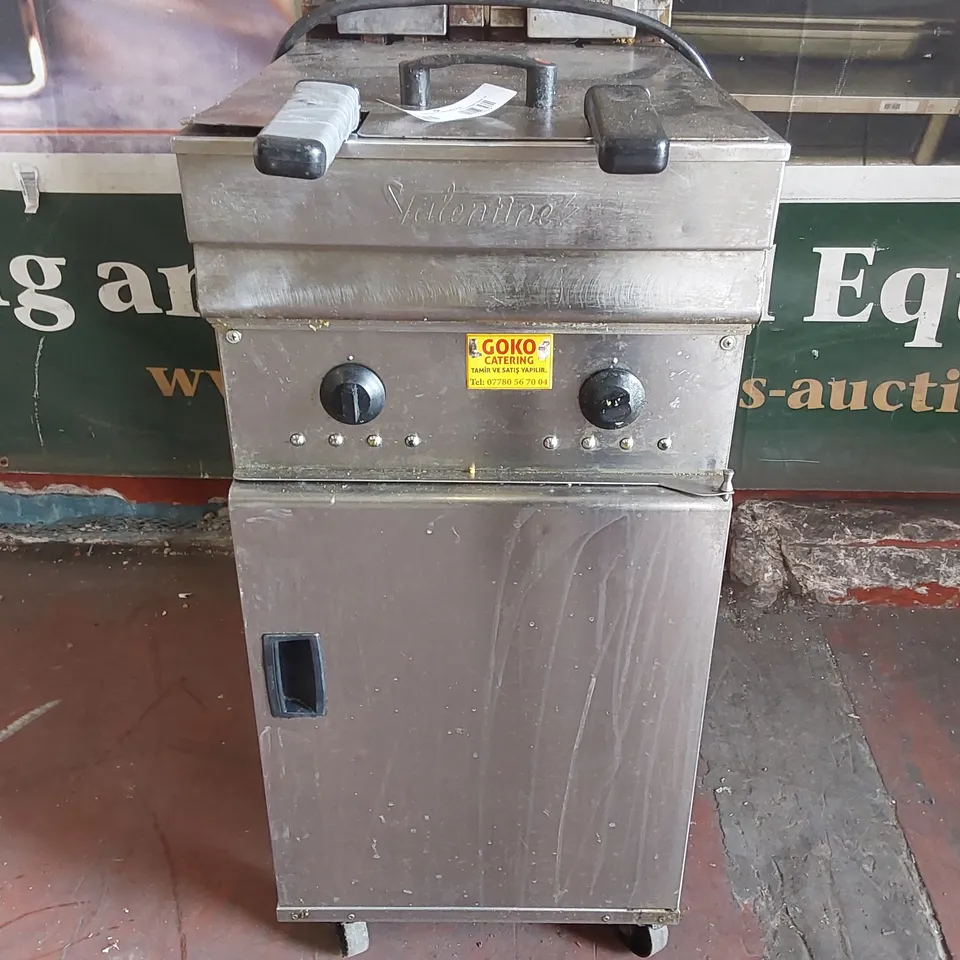 VALENTINE COMMERCIAL TWIN BASKET ELECTRIC FRYER