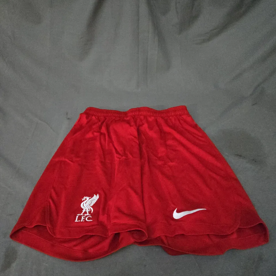 LIVERPOOL FC HOME SHORTS SIZE M