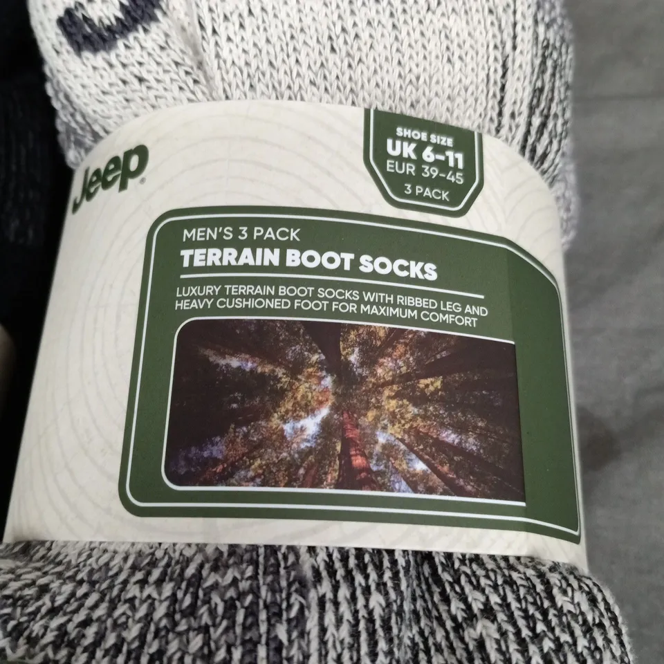 JEEP MEN'S TERRAIN BOOT SOCKS – 3X3 PACK IN MULTICOLOURS, UK 6-11