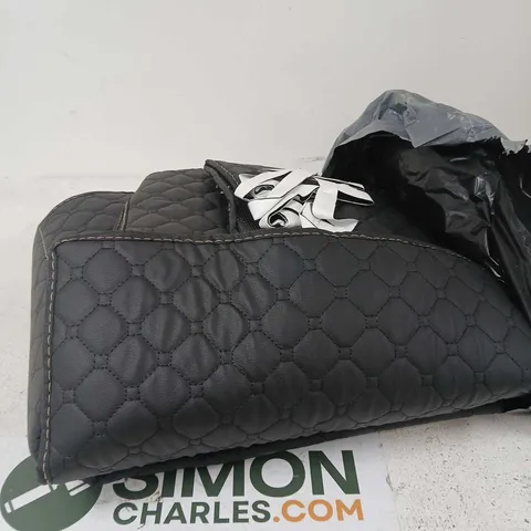 FULL ENCLOSED BOOT LINER IN BLACK - SIZE UNSPECIFIED 