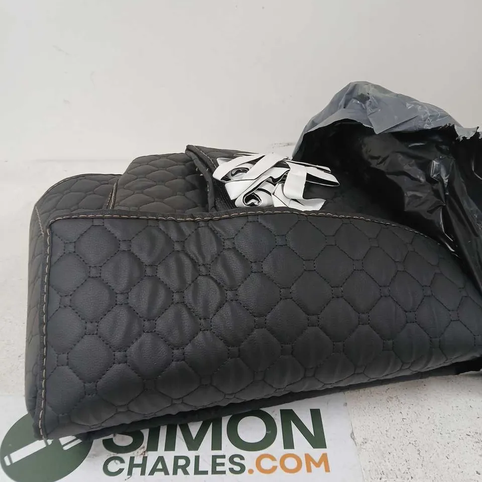FULL ENCLOSED BOOT LINER IN BLACK - SIZE UNSPECIFIED 