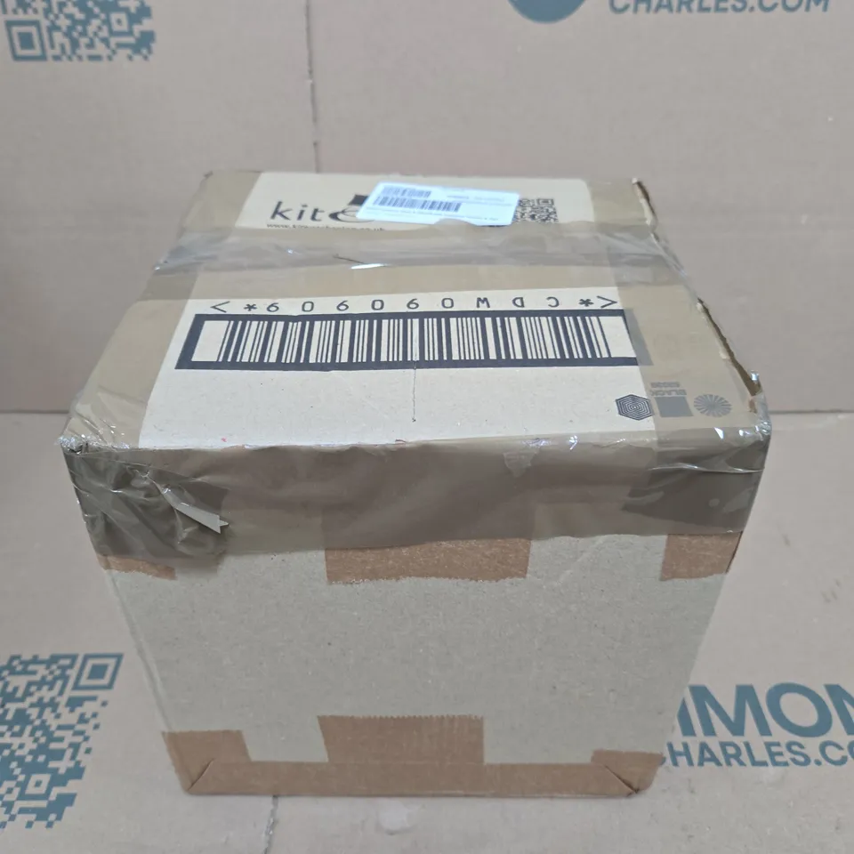 SHARK FACIAL PRO GLOW AND DEPUFFI IN WARM BLACK