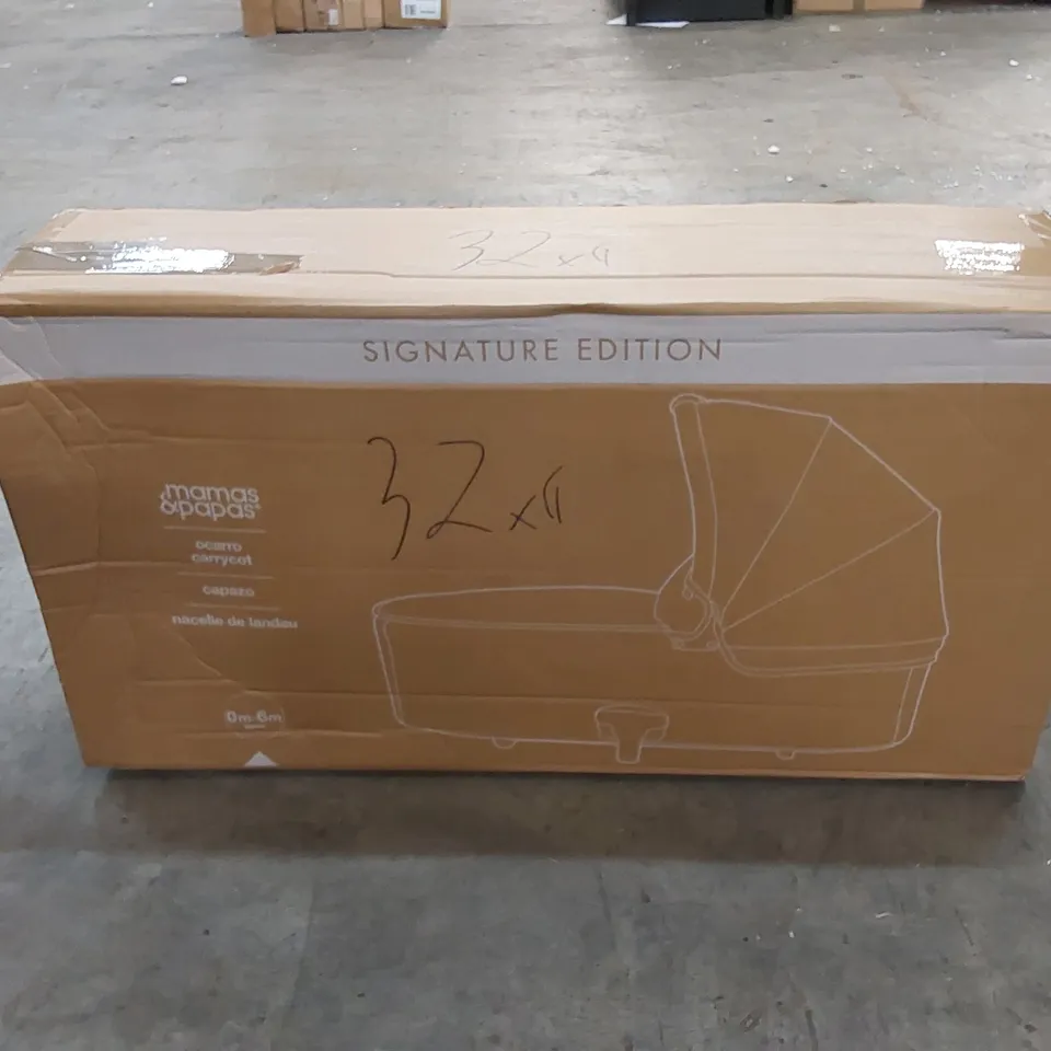 BOXED MAMAS & PAPAS OCARRO CARRY COT 