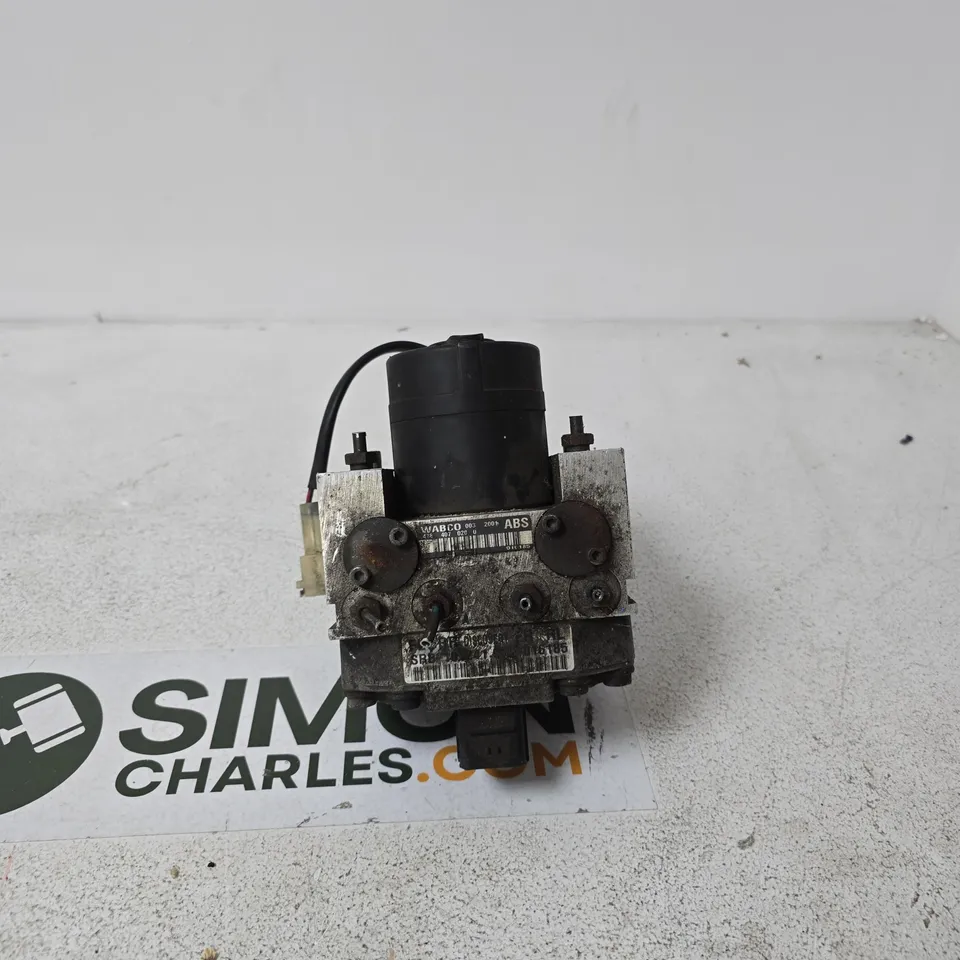 ABS (ANTI-LOCK BRAKING SYSTEM) PUMP AND CONTROL MODULE