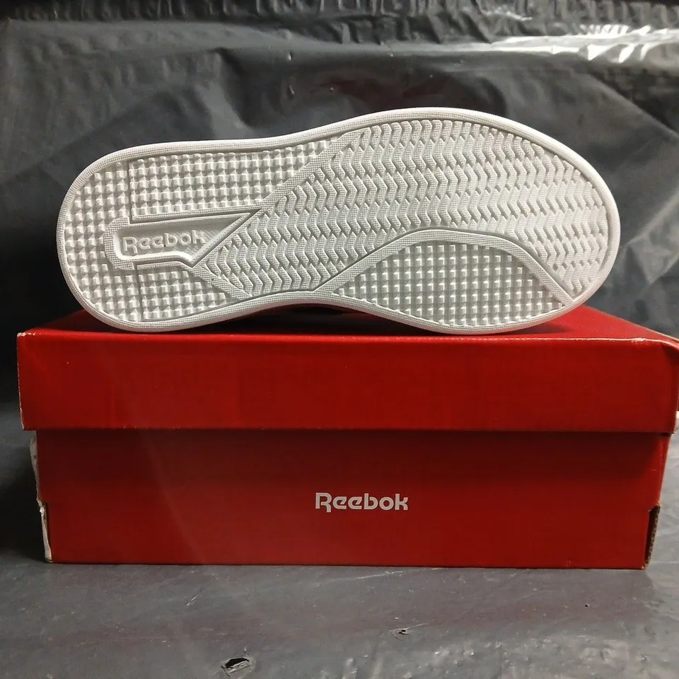 BOXED PAIR OF REEBOK KID'S ROYAL PRIME STRIPE N' FLASH TRAINERS IN WHITE/BLUE/GREEN SIZE UK 11