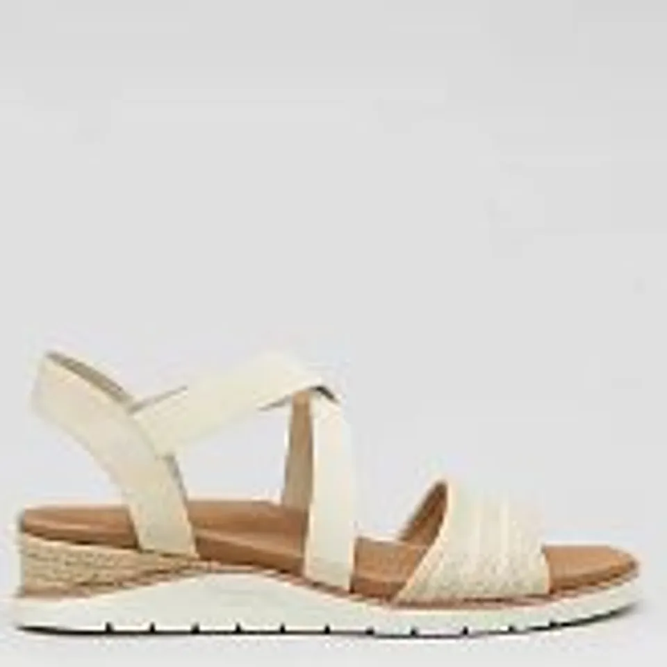 SKECHERS ARCH FIT BEACH KISS BOHO BEYOND SANDAL CREAM SIZE 6