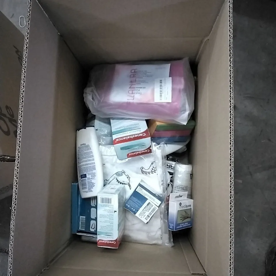 BOXED TO CONTAIN ASSORTED HEALTH AND BEAUTY PRODUCTS INCLUDING SUPPLEMENTS, HAIR PRODUCT, SKIN CARE ETC 