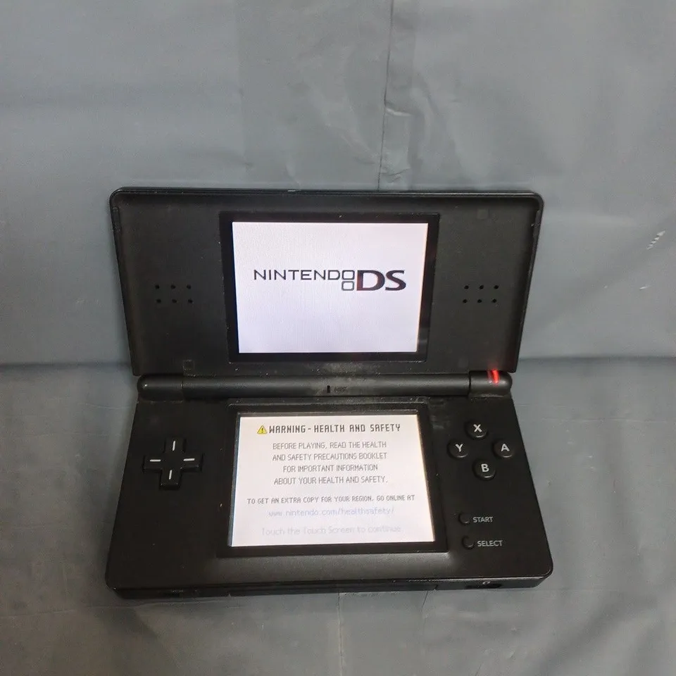 NINTENDO DS LITE HANDHELD CONSOLE