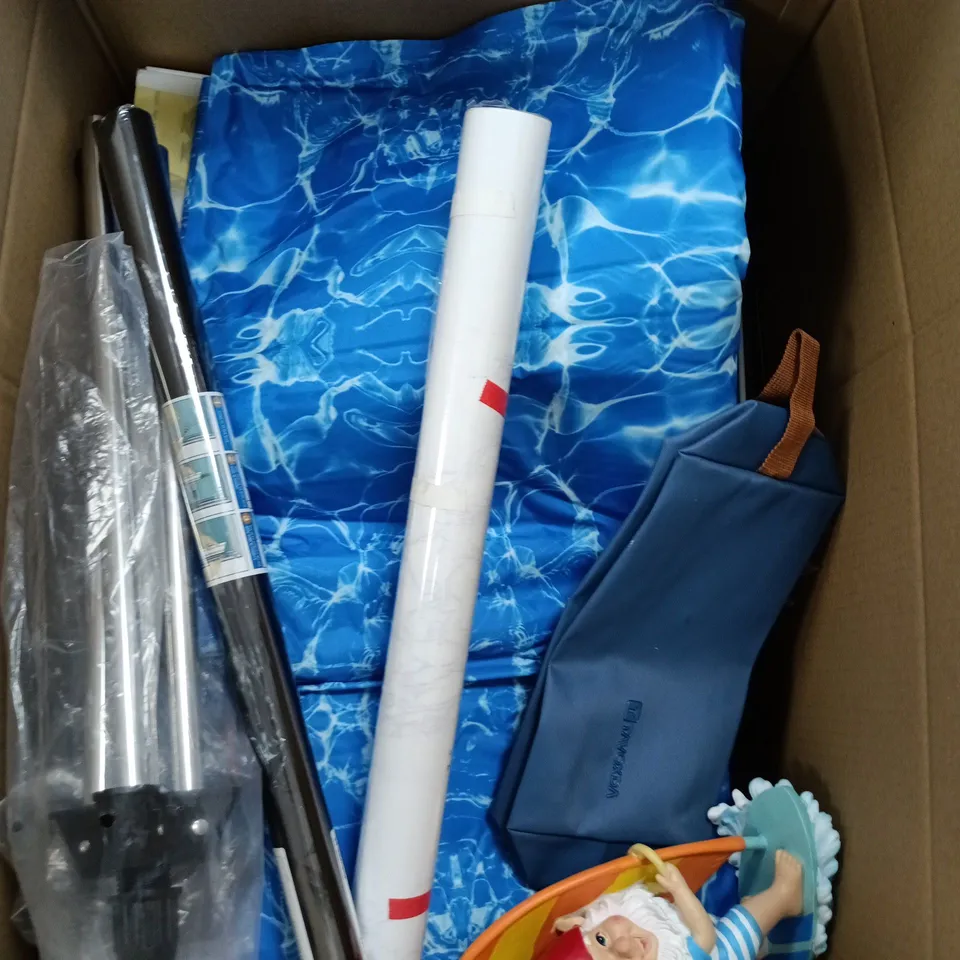 BOX OF APPROXIMATELY 10 ASSORTED ITEMS INCLUDING FLACCHI SOLAR LIGHTS, TENA PROSKIN COMFORT AND A WINDSURFING KNOME