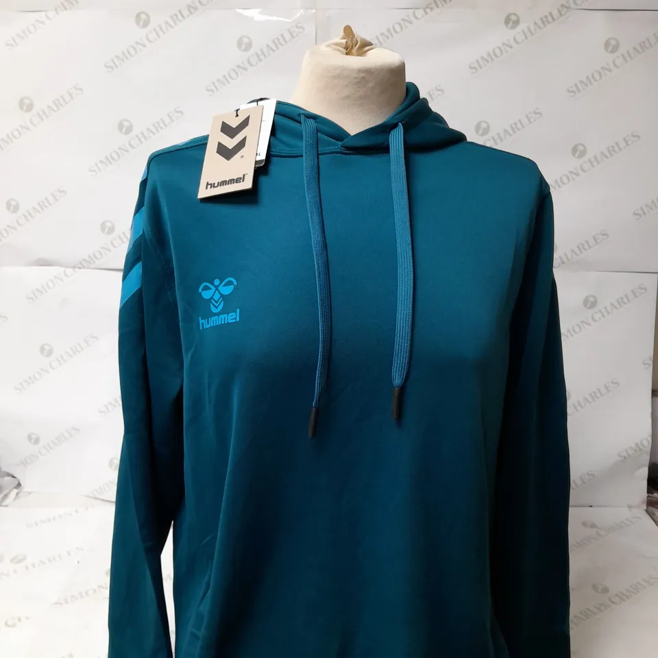HUMMEL CORE XK POLY SWEAT HOODIE IN BLUE CORAL SIZE L 