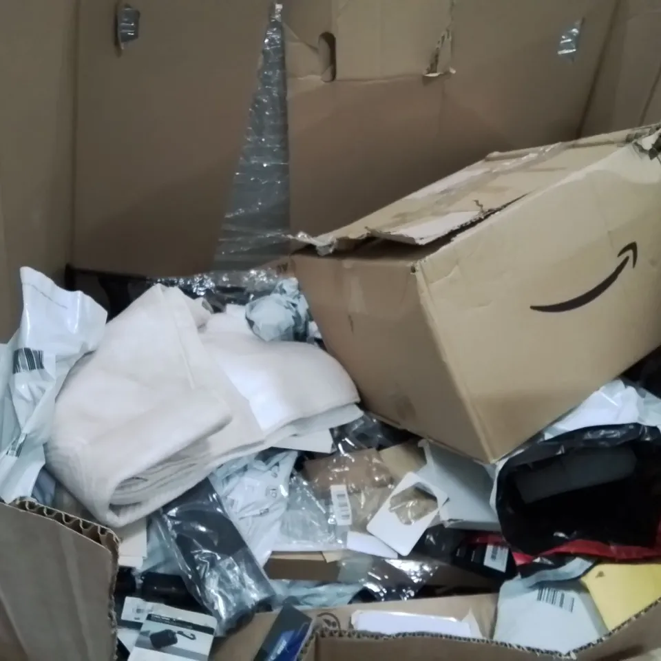 PALLET OF ASSORTED HOUSEHOLD GOODS AND PRODUCTS TO INCLUDE;TRIPOD,BABY BEACH TENT,TOILET SEAT 