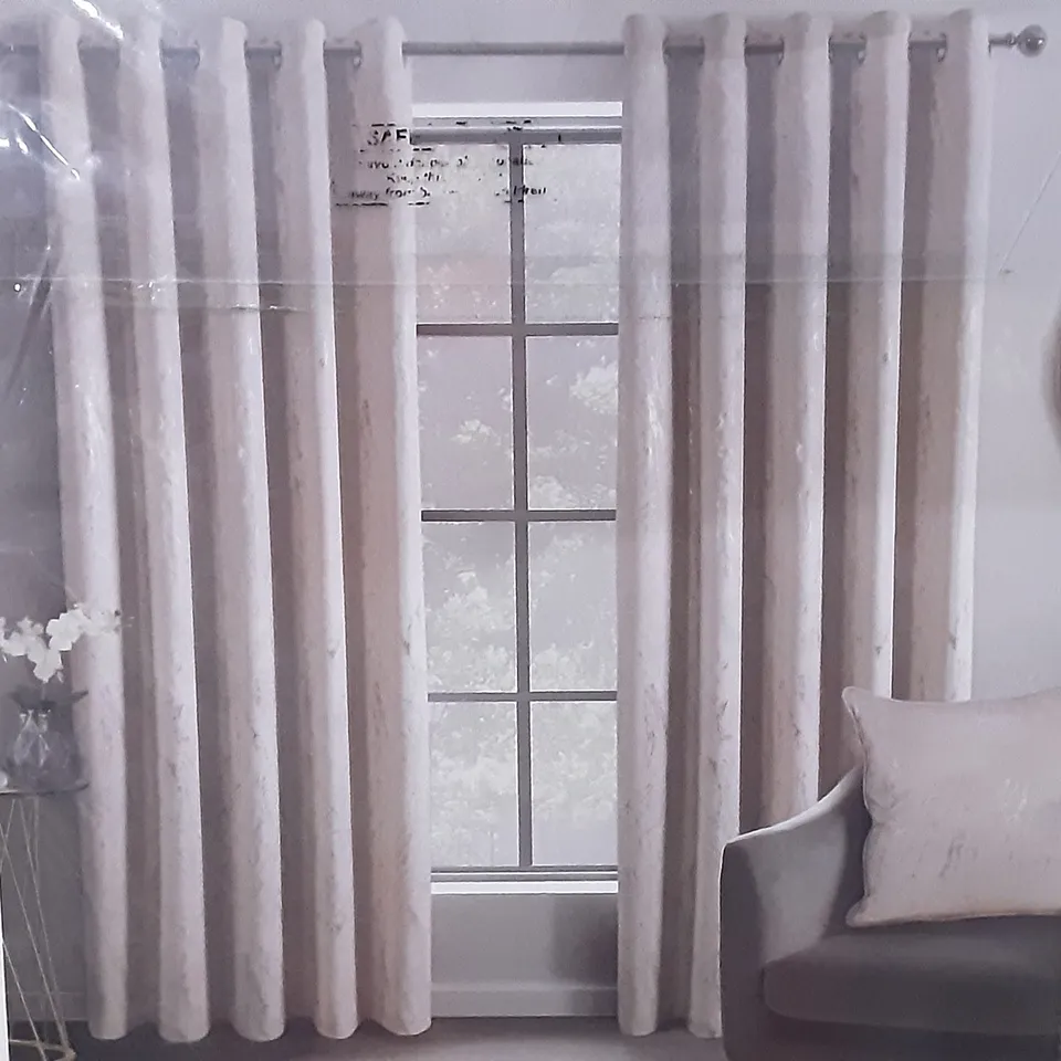 MARBLE SPLASH EFFECT EYELET BLACKOUT THERMAL CURTAINS- PINK 