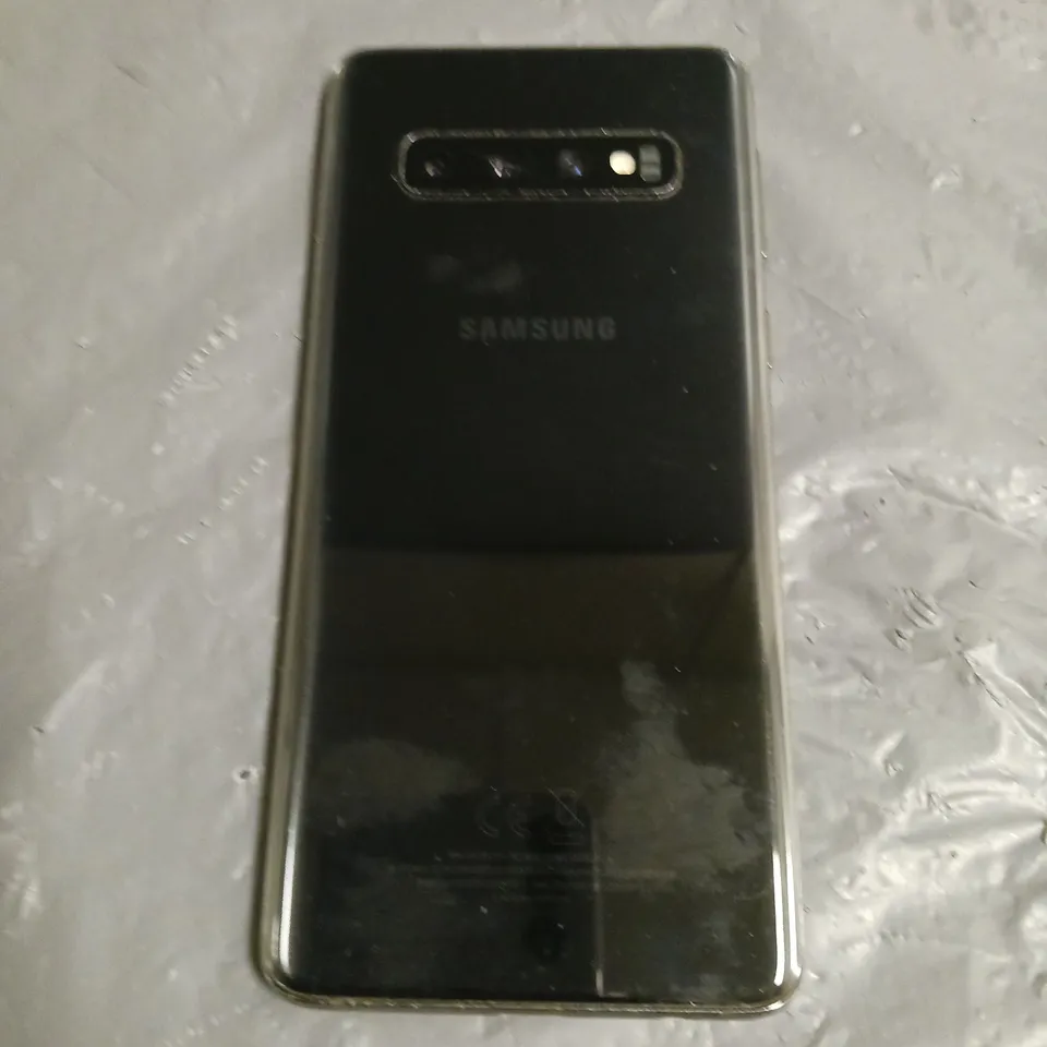 UNBOXED SAMSUNG GALAXY S10 MOBILE PHONE