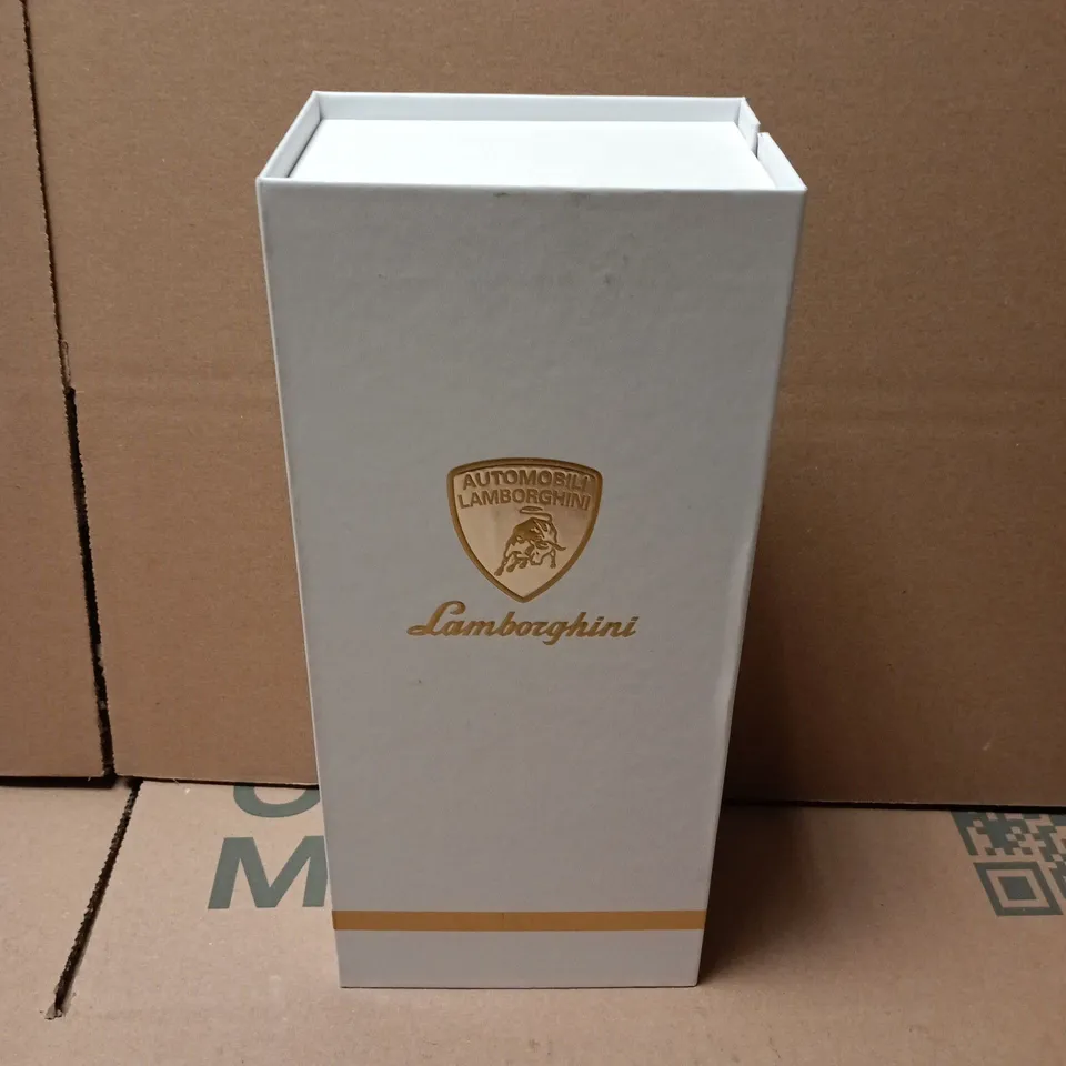 BOXED LAMBORGHINI INSULATED BOTTLE IN CREAM