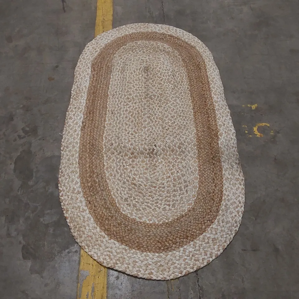 QUALITY DESIGNER RUG - APPROXIMATELY 150 x 80cm