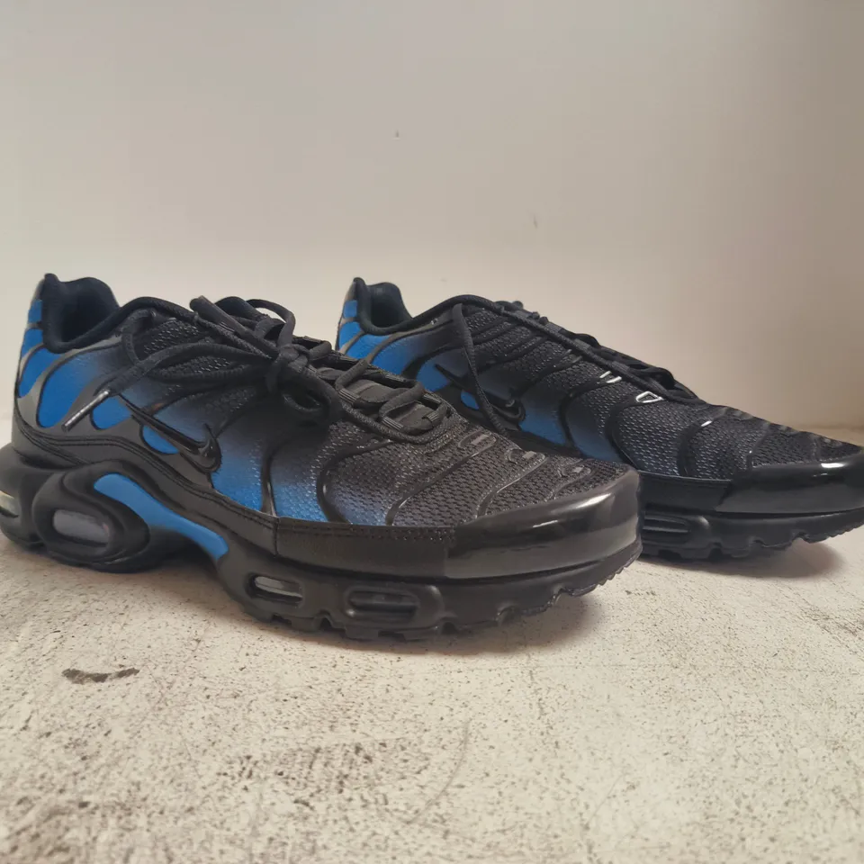 PAIR OF NIKE AIR TN TRAINERS IN BLACK/BLUE SIZE UK 11