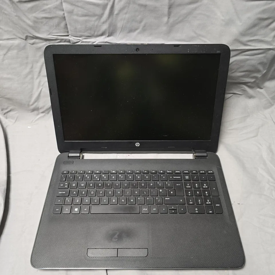 HP LAPTOP - MODEL UNSPECIFIED 