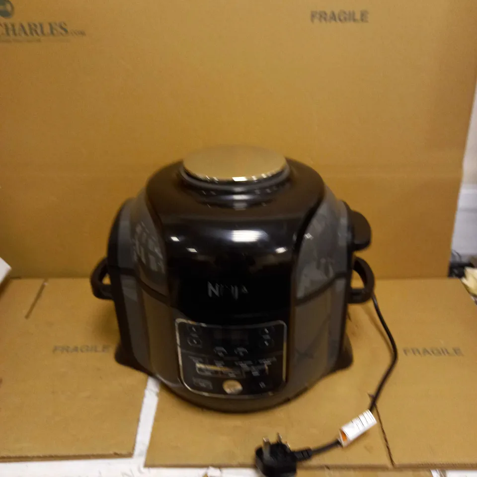 NINJA FOODI ELECTRIC MULTI-COOKER OP300UK PRESSURE COOKER/AIR FRYER