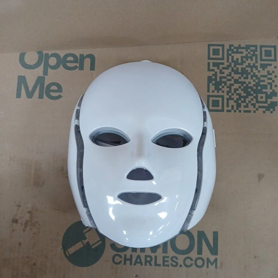 ECLAT SKIN LONDON LIMITED EDITION PRO 7 COLOUR LED MASK
