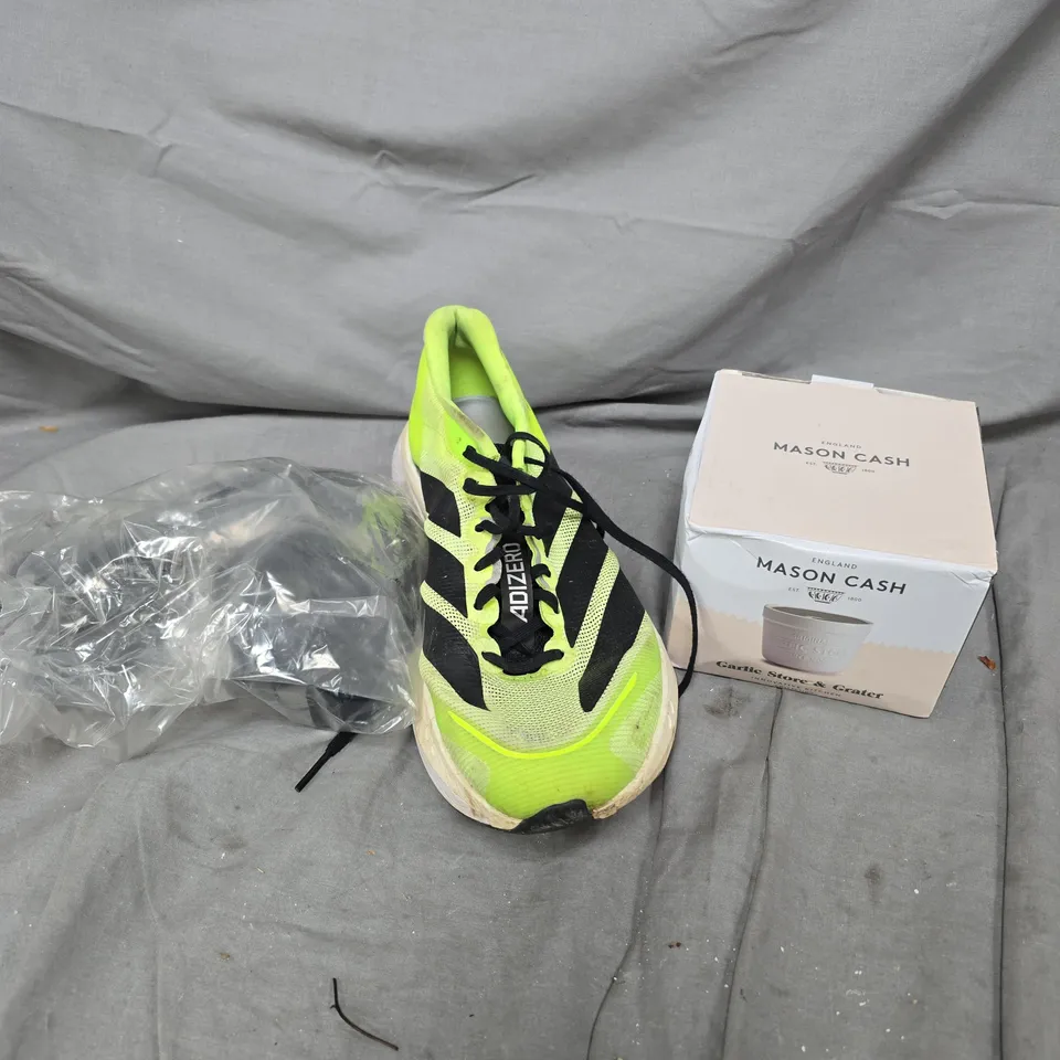 APPROXIMATELY 10 ASSORTED FAULTY/DAMAGED HOUSEHOLD PRODUCTS TO INCLUDE HEADPHONES, TRAINERS, COOKWARE ETC 