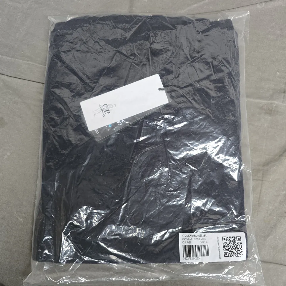BAGGED CP COMPANY KNITWEAR TURTLE NECK – SIZE XL, BLACK