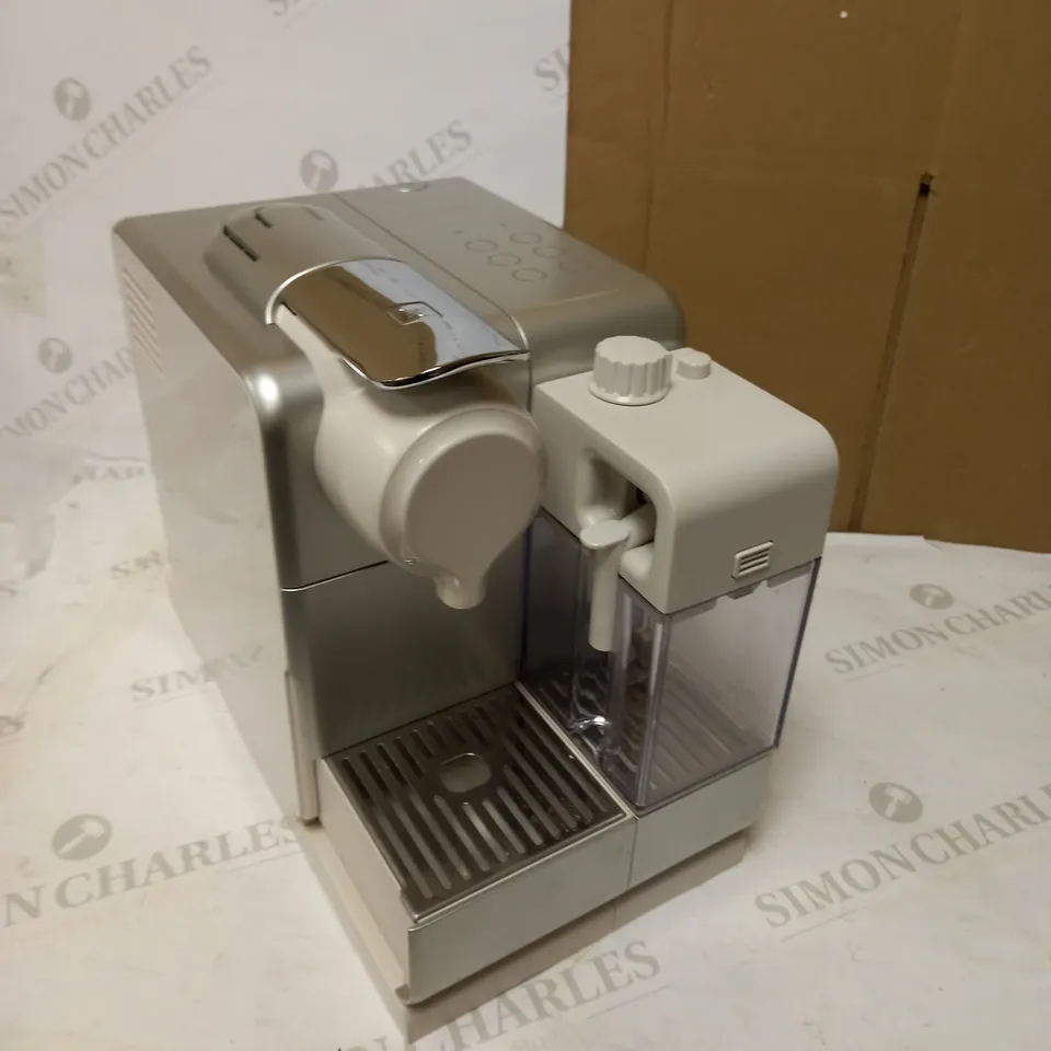DELONGHI NESPRESSO MACHINE 