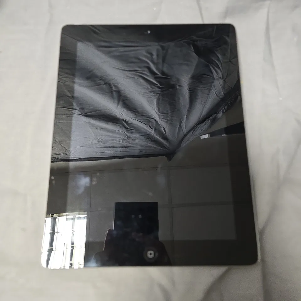 APPLE IPAD 32GB (MODEL A1416) – SILVER