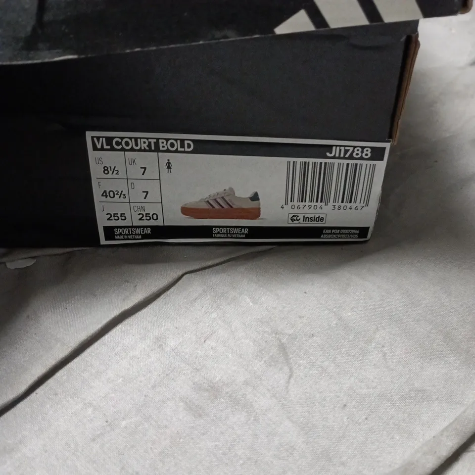 Adidas VL Court Bold Sneakers – White with Green Heel, Gum Sole – UK 7