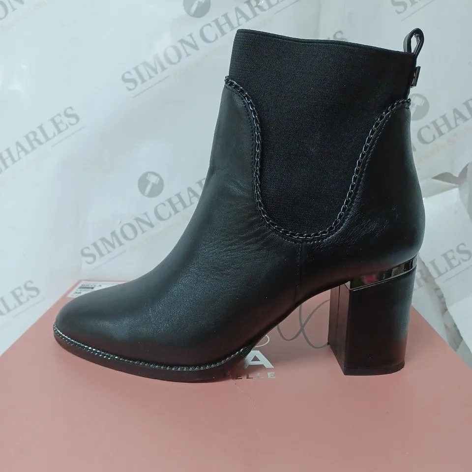 BOXED MODA IN PELLE BRYLA HEELED ANKLE BOOTS, BLACK - SIZE 5 