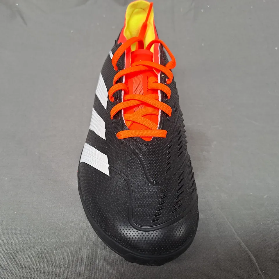 BOXED PAIR OF NIKE PREDATOR LEAGUE TF SHOES IN BLACK/WHITE/ORANGE UK SIZE 5