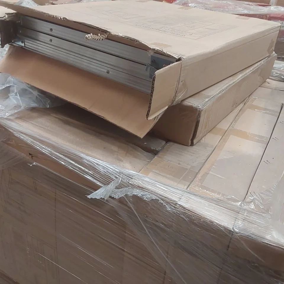 PALLET CONTAINING A VERY LARGE QUANTITY METAL FOLDING TABLES