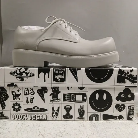 BOXED PAIR OF KOI 400% OVERSIZED MEN'S DERBY SHOES IN GREY SIZE UK 9