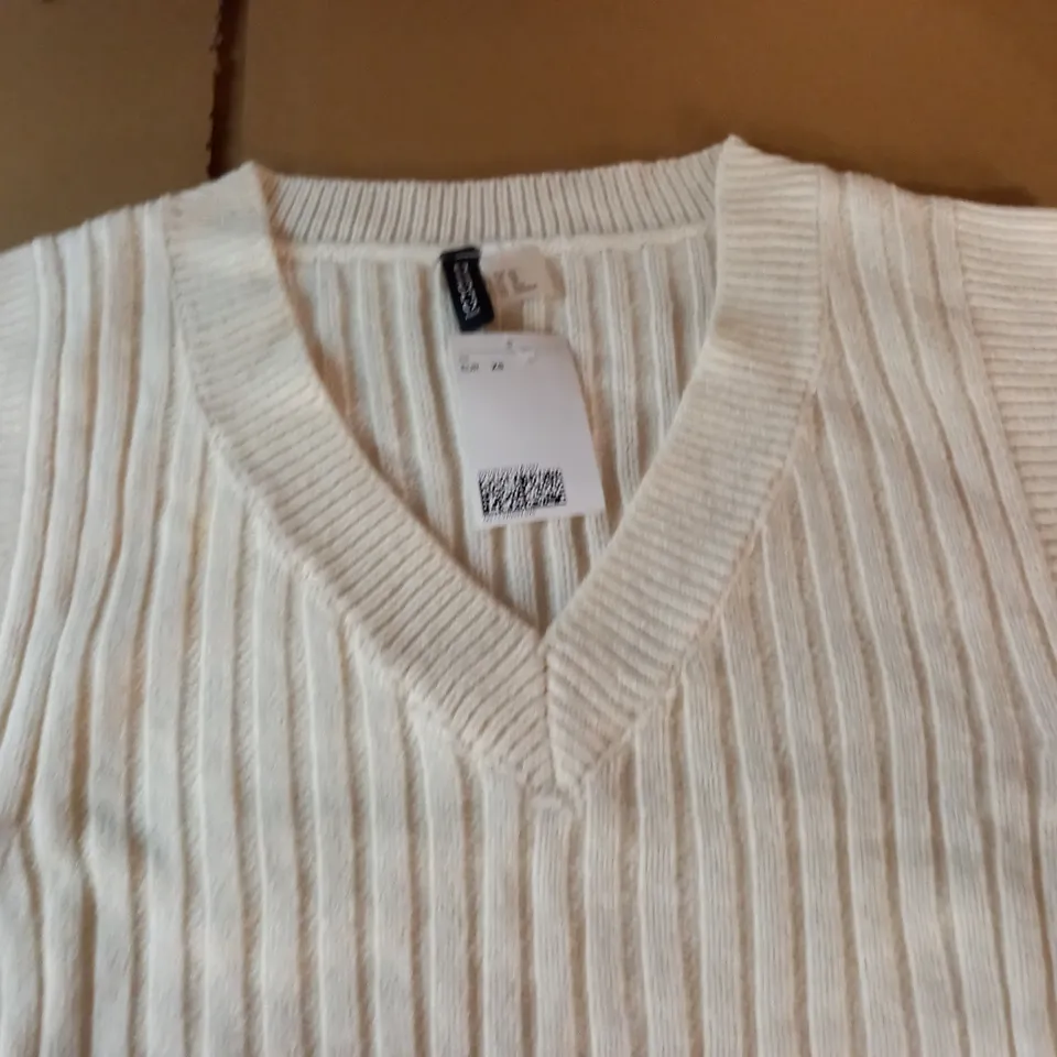 DIVIDED CREAM KNIT V-NECK VEST - EUR XS