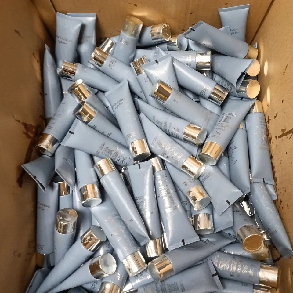 APPROXIMATELY 40 DOLCE & GABBANA LIGHT BLUE SHOWER GELS 